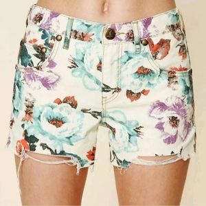 Free People Womens white freen floral Multicolor Cut Off Denim Short Size 24